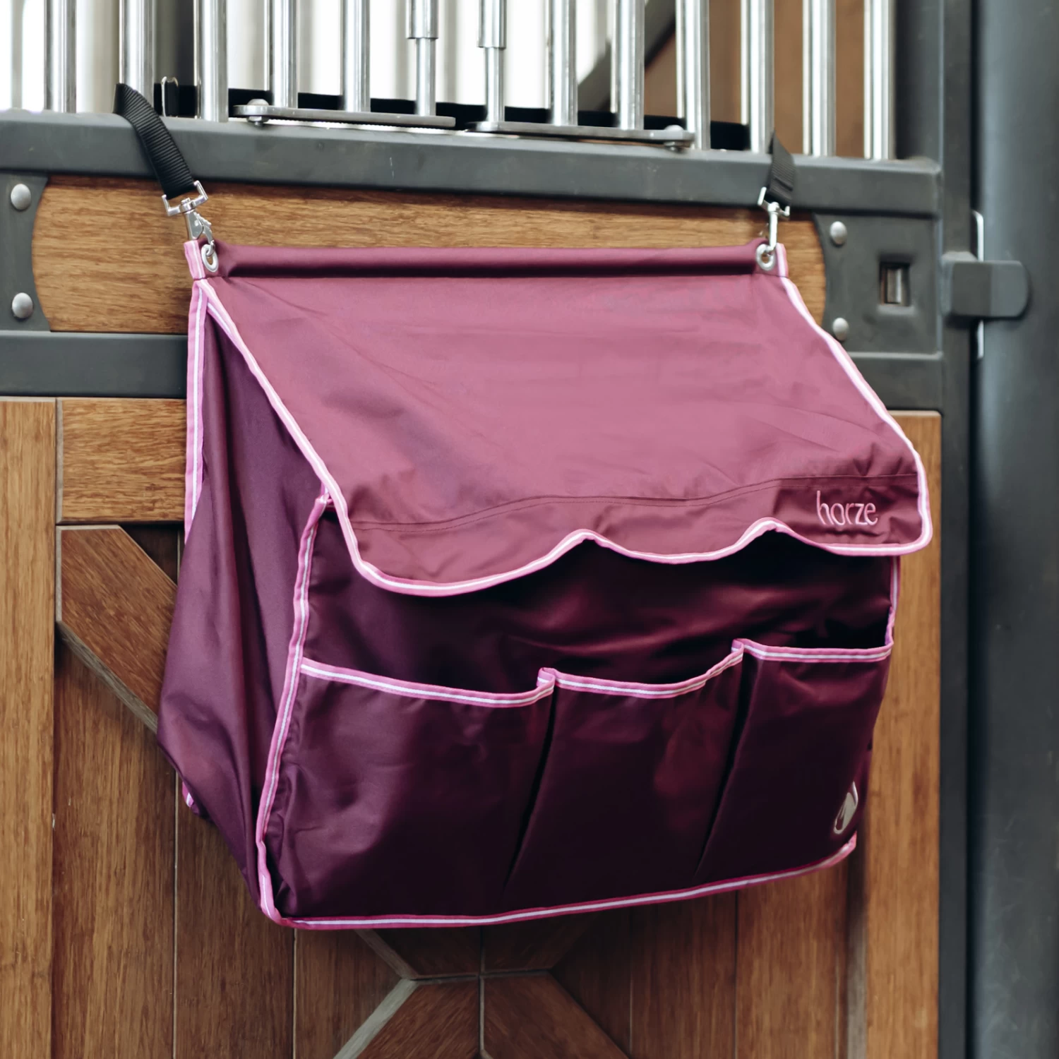 Horze Ella Grooming Bag - Anemone Dark Pink - Image 2