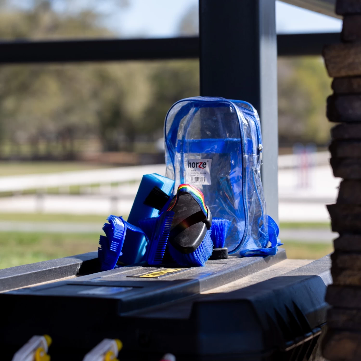 Horze Soft Grip Grooming Backpack Set - Blue - Image 2