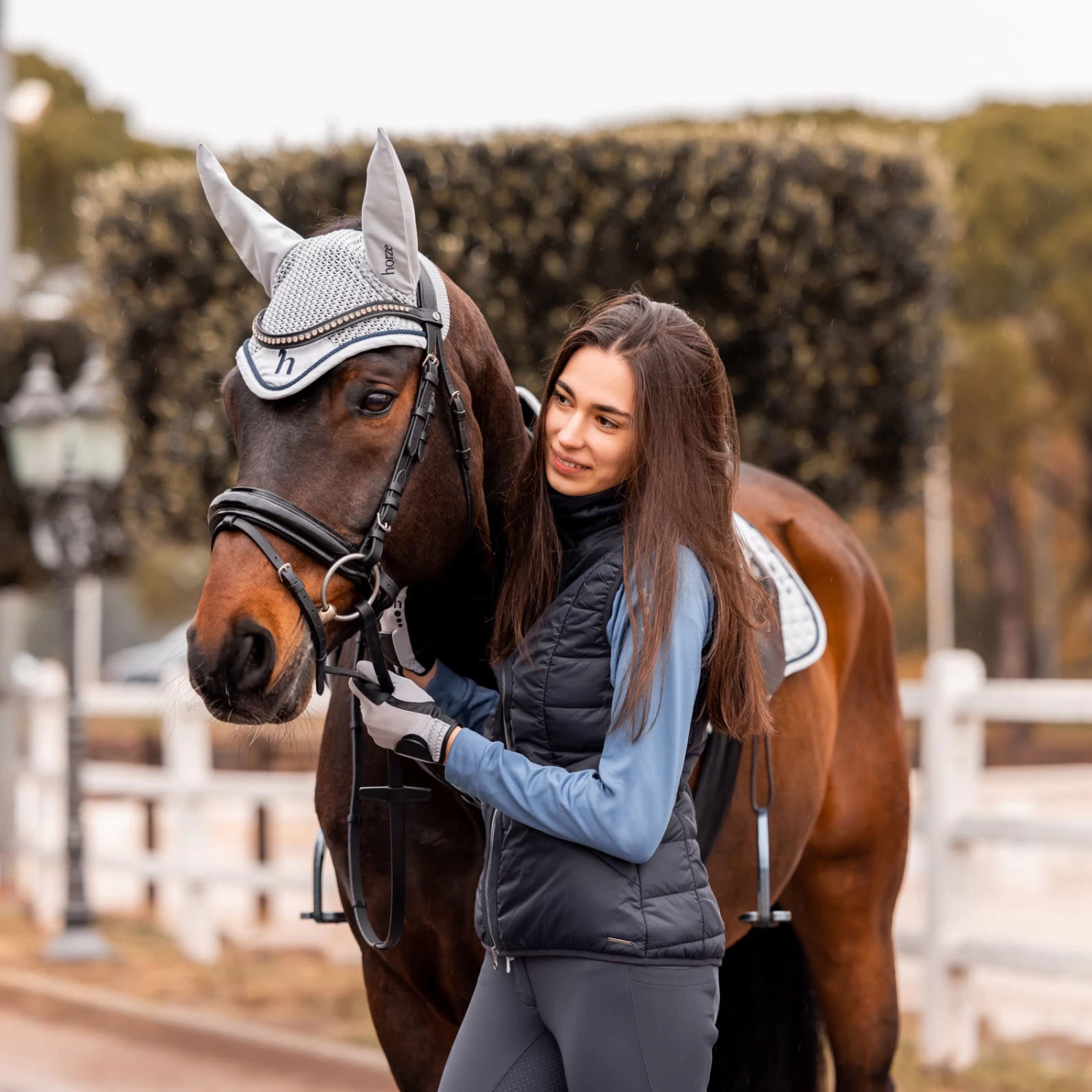 Horze Cameron Womens Hybrid Vest - Dark Navy - Image 3