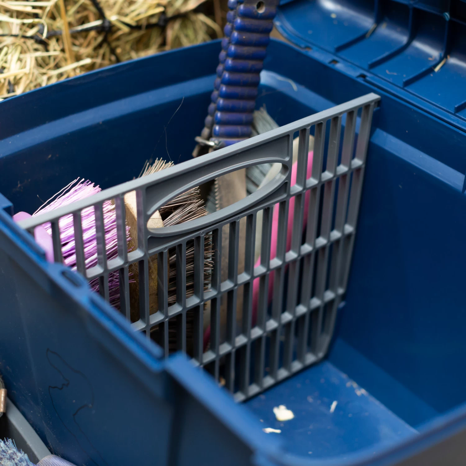 Horze Smart Grooming Box - Dark Dark Blue - Image 4