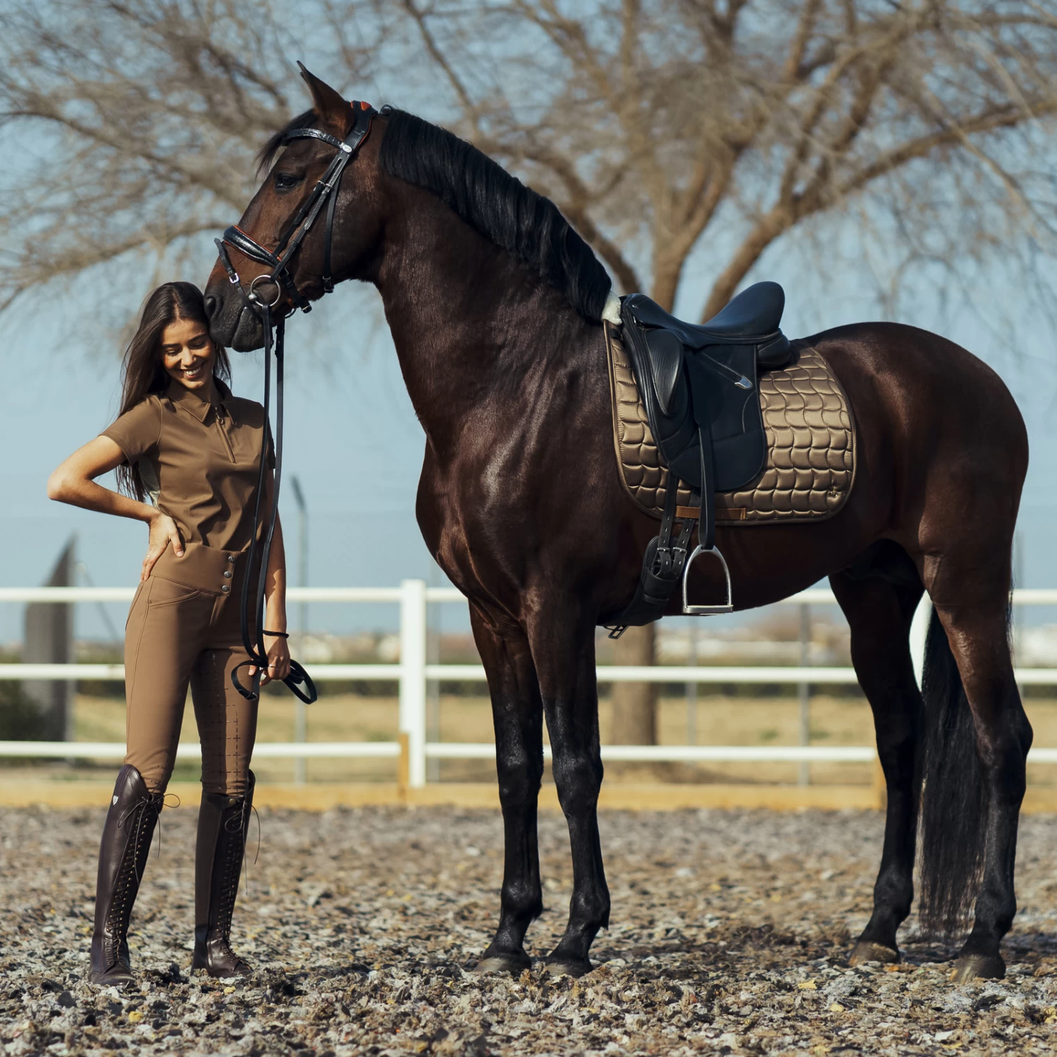 Horze Houston Comfort Fleece Dressage Saddle Pad - Bison Dark Brown - Image 3