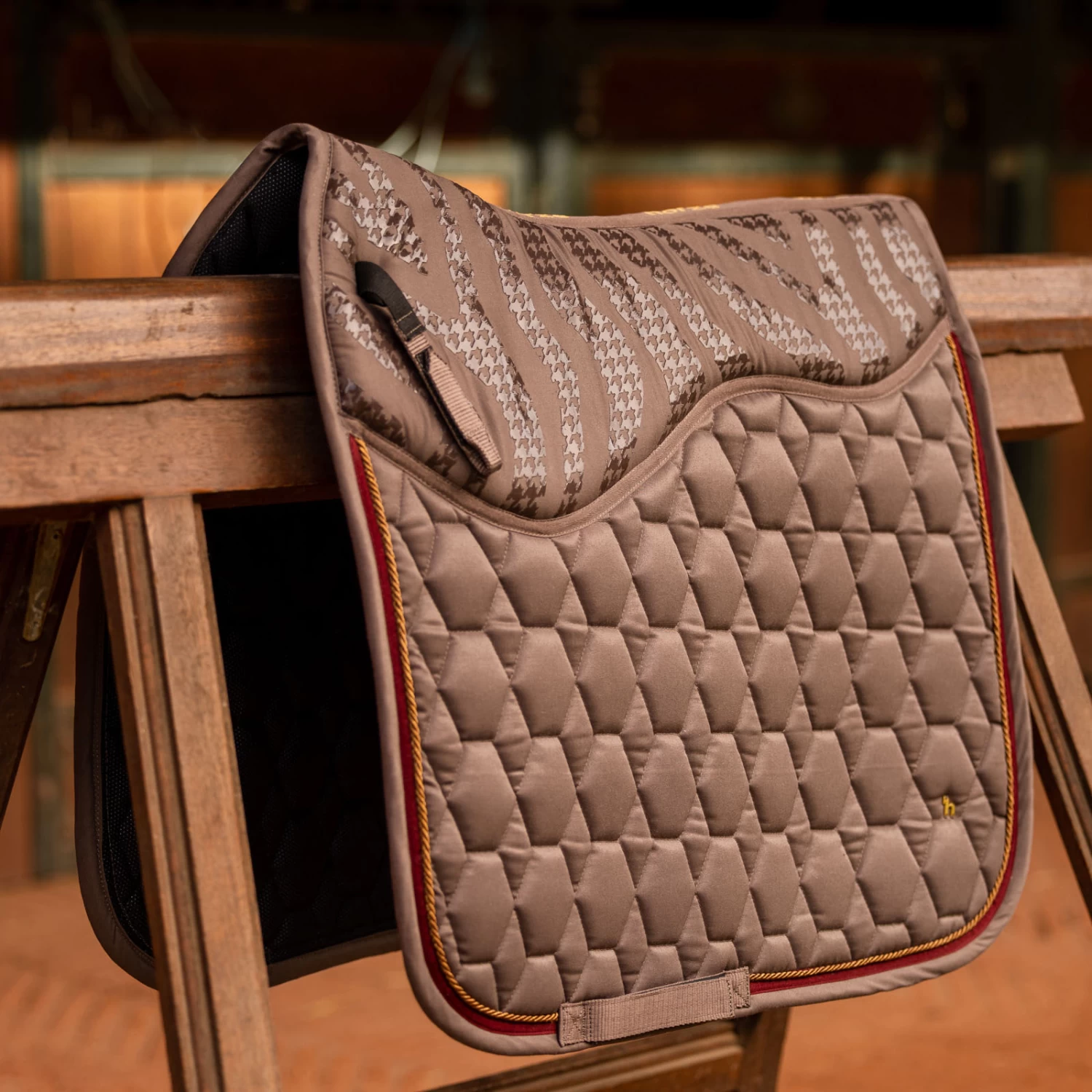Horze Kenya Anti Slip Dressage Saddle Pad - Iron Grey Brown - Image 5