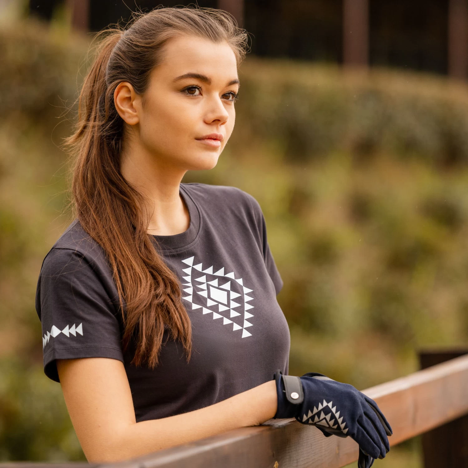 Horze Tiara Womens Summer Gloves - Dark Navy - Image 5