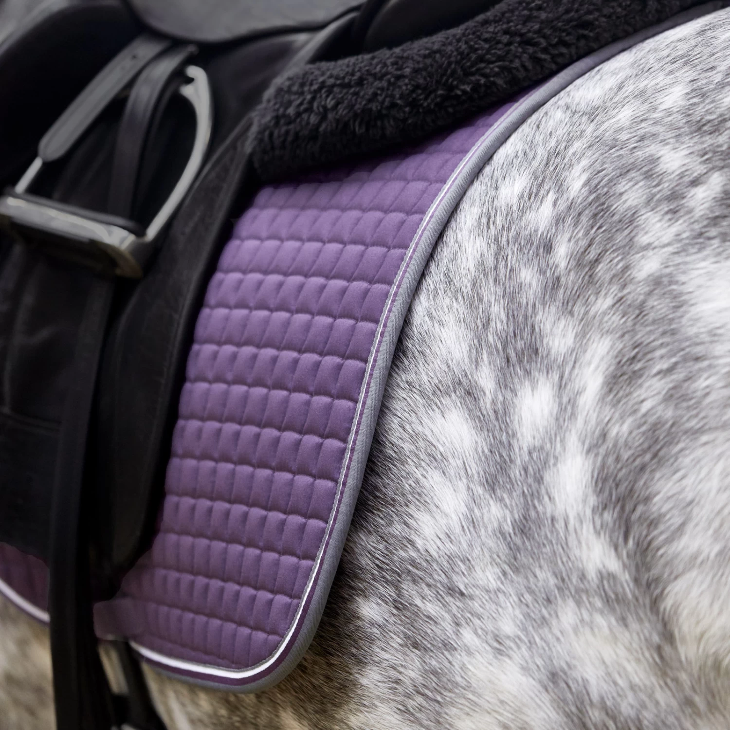 Horze Adepto Dressage Saddle Pad - Blackcurrant Purple - Image 3
