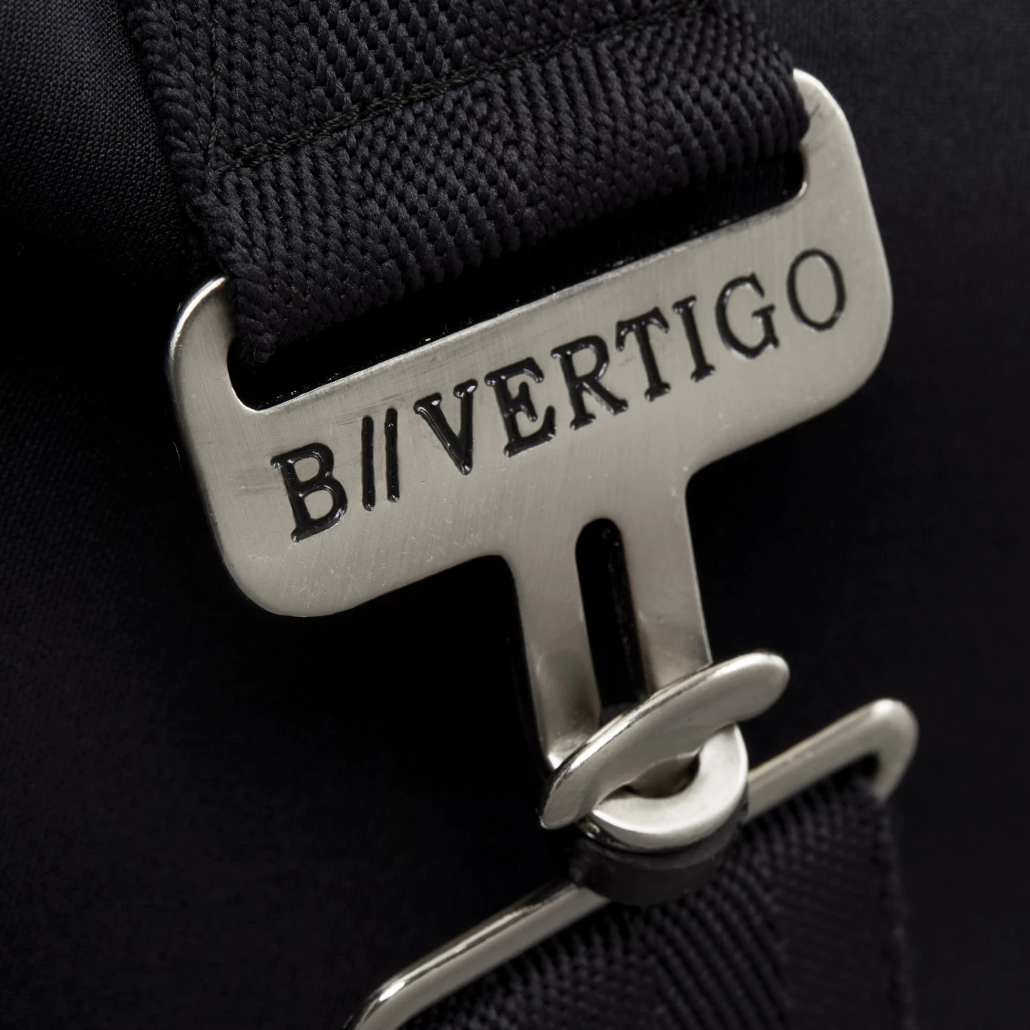 B Vertigo Drew Warming Blanket - Dark Navy - Image 6