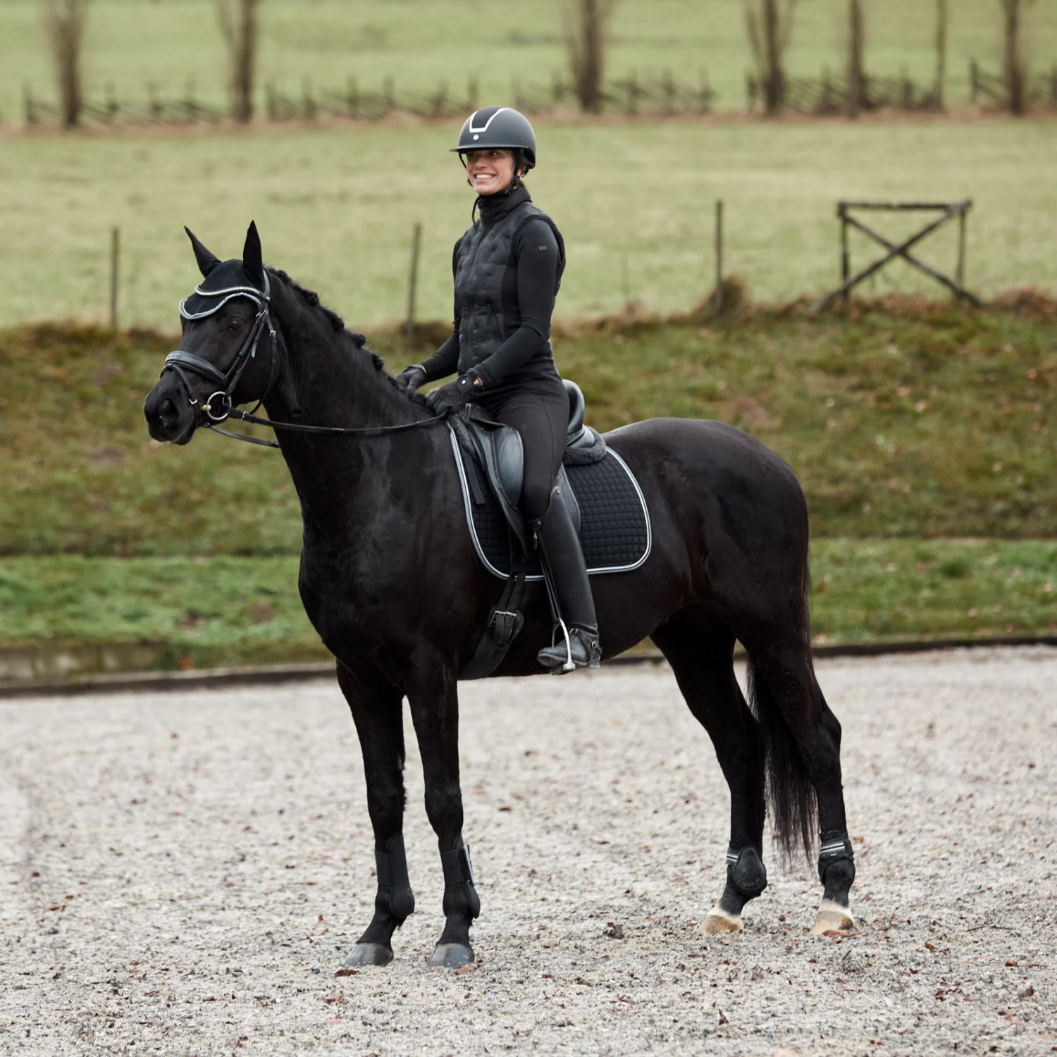 Horze Adepto Dressage Saddle Pad - Black - Image 4