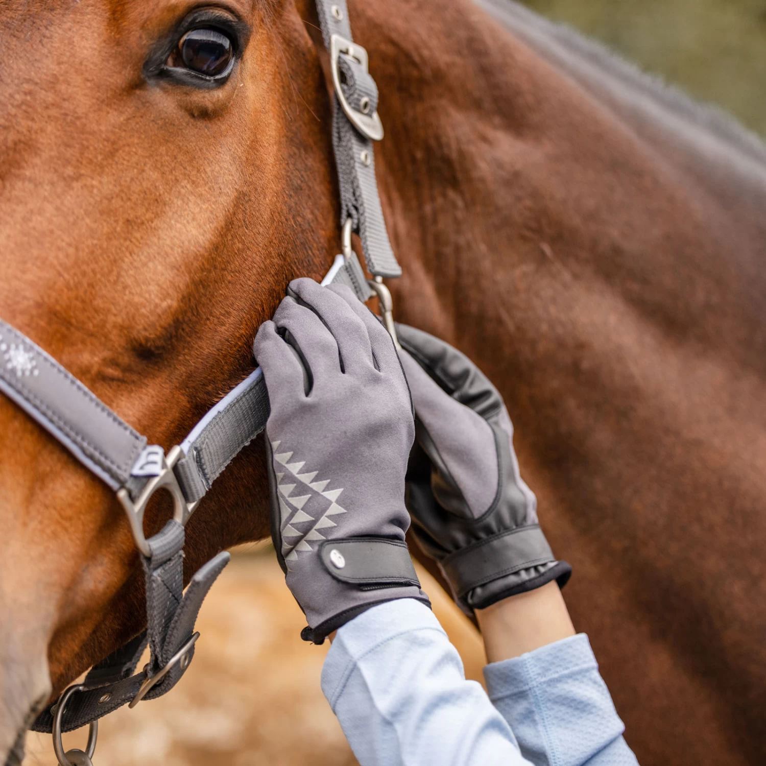 Horze Tiara Womens Summer Gloves - Smoked Pearl Grey - Image 5