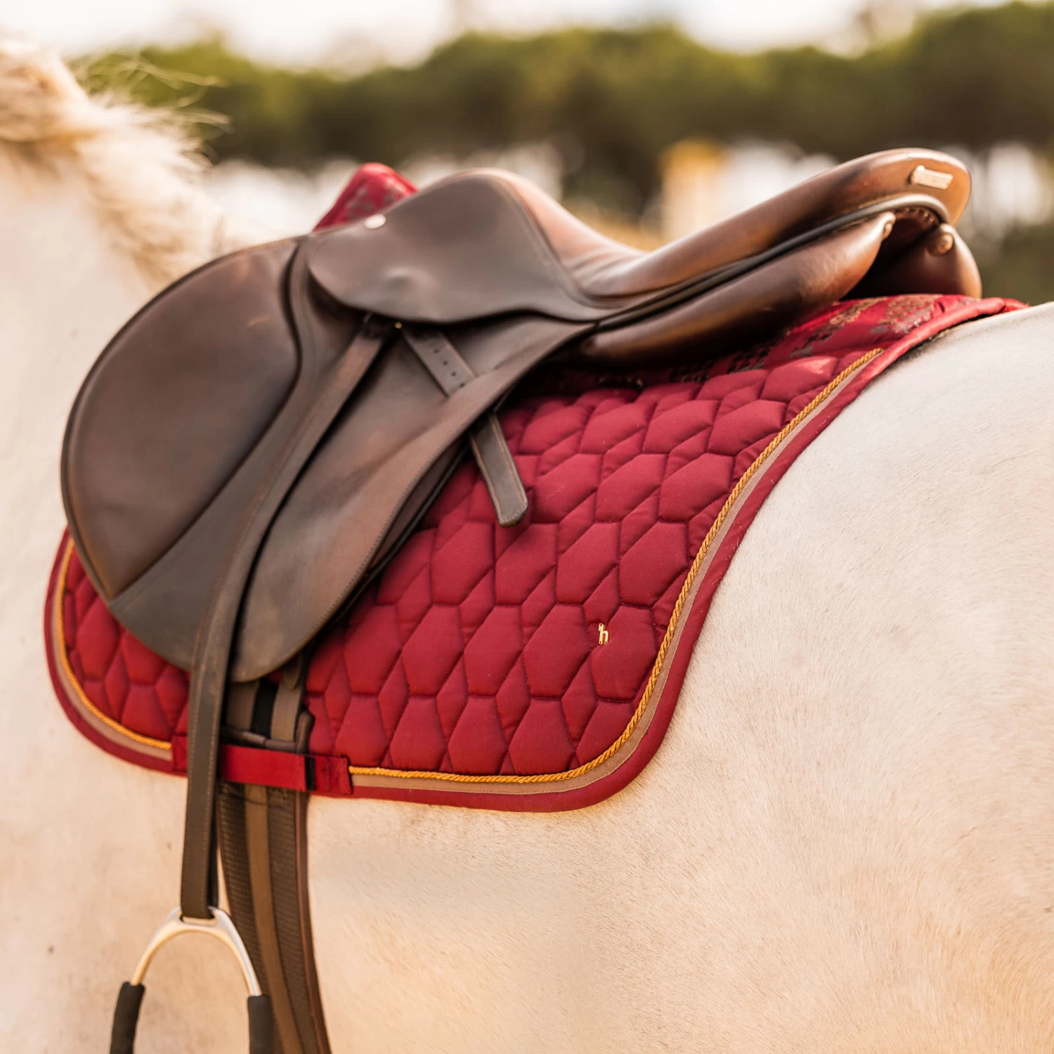 Horze Kenya Anti Slip All Purpose Saddle Pad - Rhubarb Dark Red - Image 7