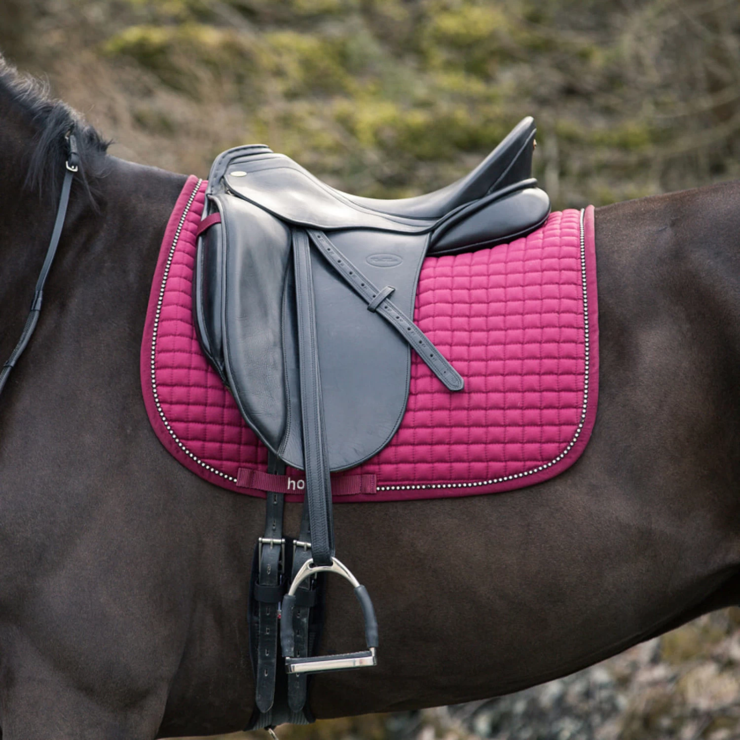 Horze Duchess Dressage Saddle Pad - Port Royale Dark Red - Image 2